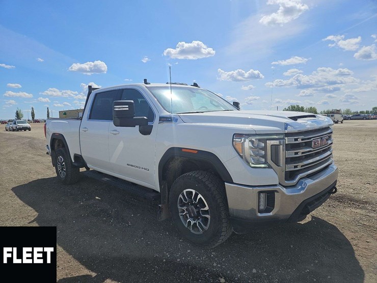 2022-gmc-sierra-2500hd-image-2