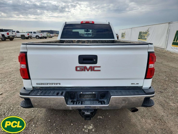 2017-gmc-sierra-2500hd-image-7
