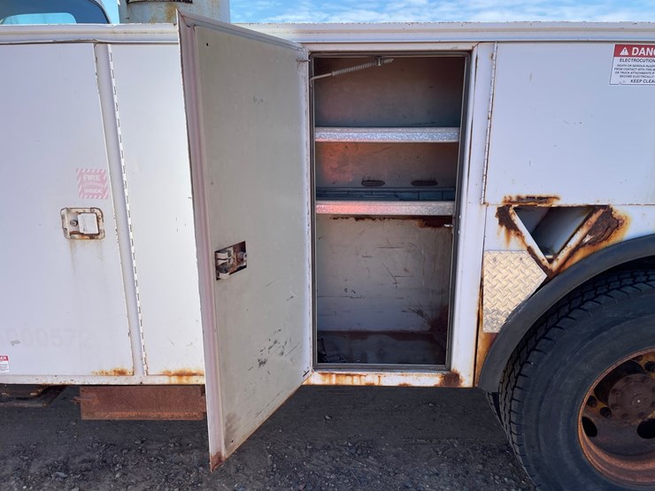 2000-ford-f750-image-23