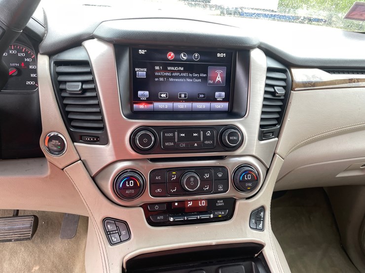 2015-gmc-yukon-denali-image-29