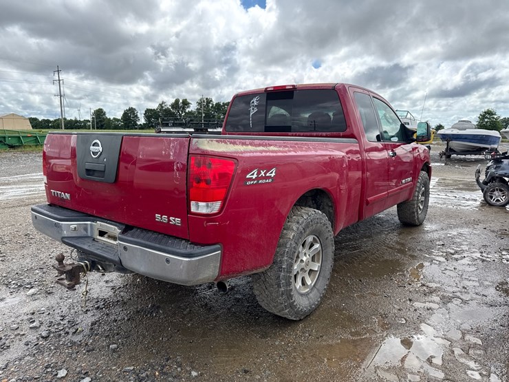 2005-nissan-titan-image-3