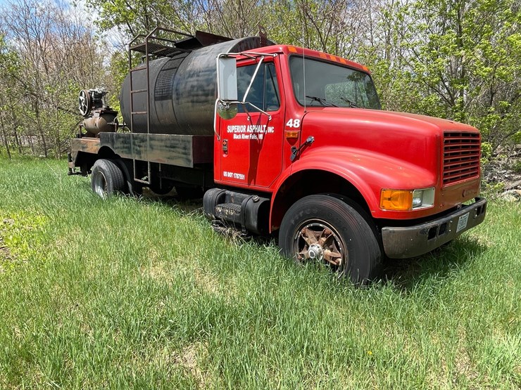 #2881-•-1990-international-sealcoating-truck-(has-wi-title)-(or)-image-7
