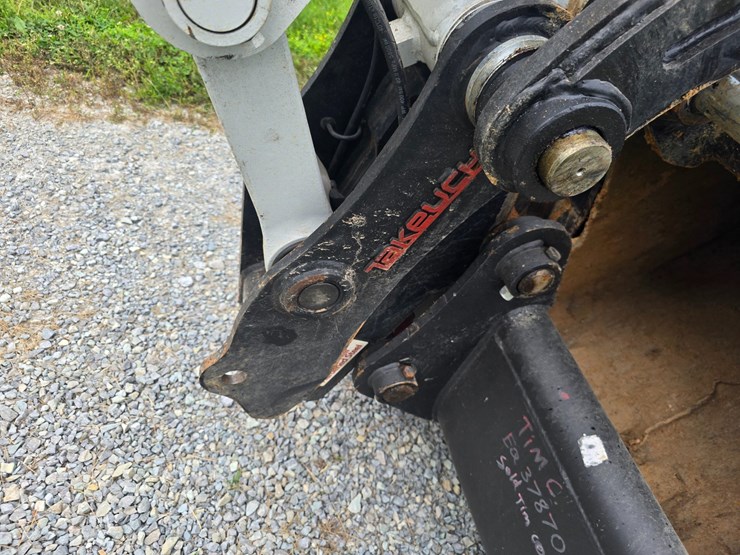 2024-takeuchi-tb290-image-41
