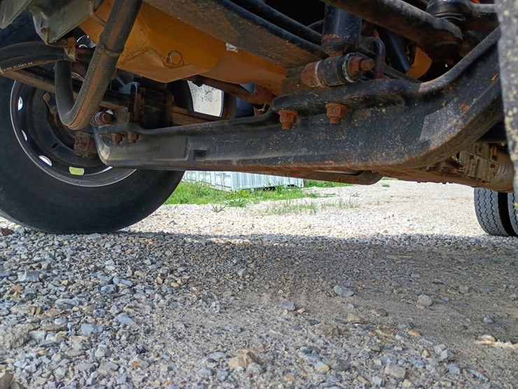 2005-ford-f750-image-104