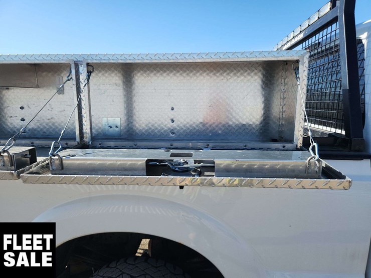 2015-ford-f350-image-32