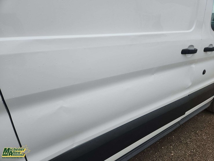 2016-ford-transit-image-39