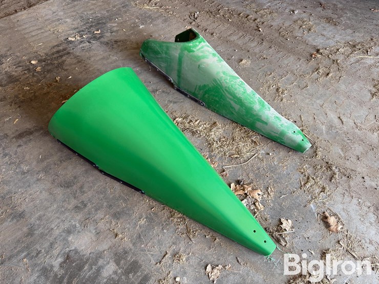 john-deere-corn-head-snouts-image-2