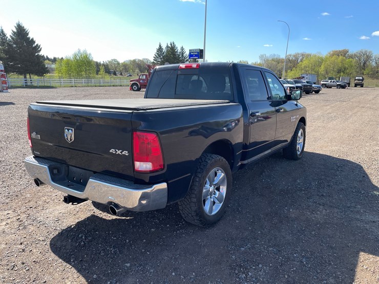 #1312-•-2016-dodge-ram-pickup-truck-(has-mn-salvage-title)-image-5