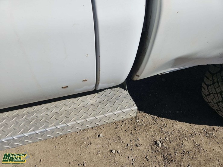 2011-ford-f350-image-39
