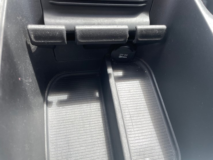 2015-dodge-1500-image-23