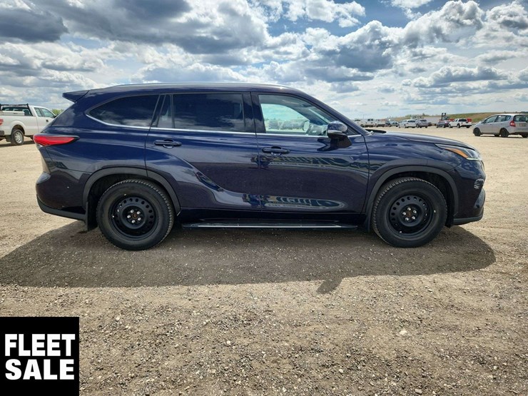 2023-toyota-highlander-image-15