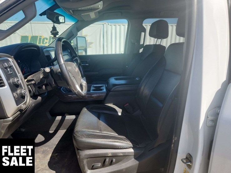 2019-gmc-sierra-2500hd-image-23