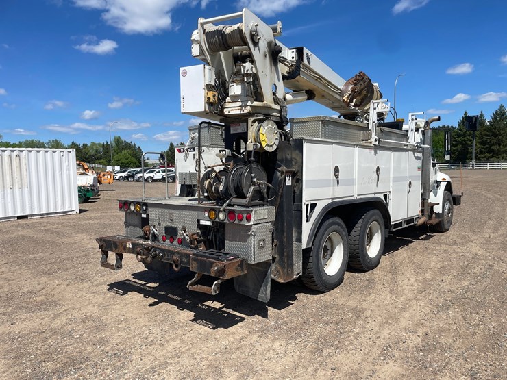 2013-international-durastar-4400-image-5