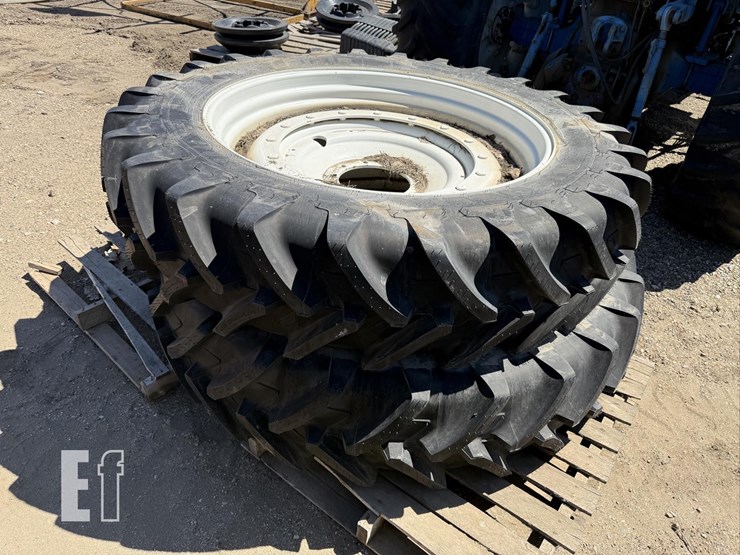 2x-michelin-radial-x-agribib-420/80r46-tires-on-10-image-2