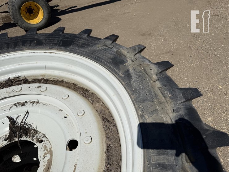 2x-michelin-radial-x-agribib-420/80r46-tires-on-10-image-13