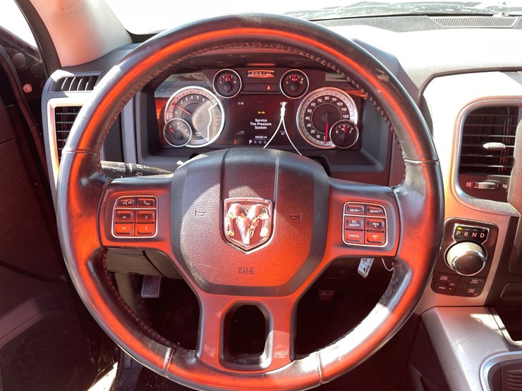 #1312-•-2016-dodge-ram-pickup-truck-(has-mn-salvage-title)-image-16