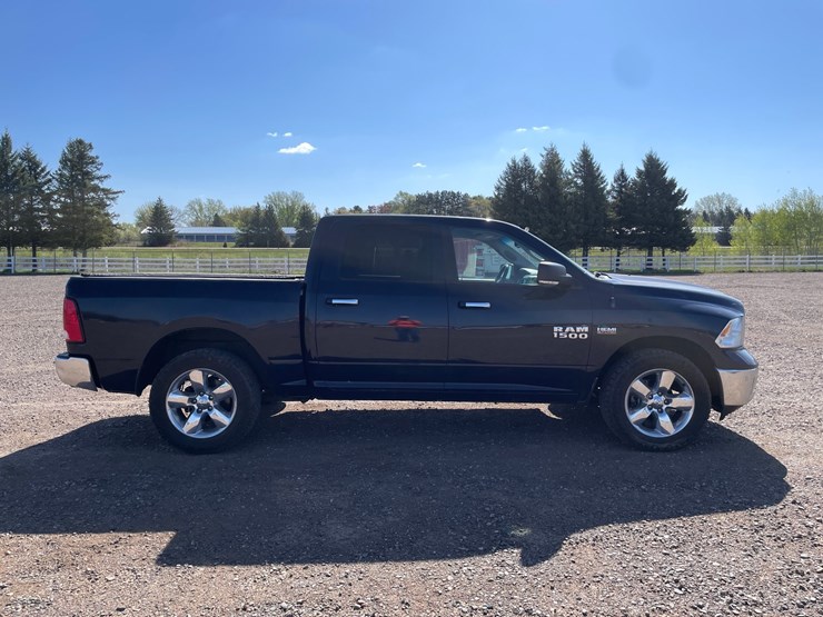 #1312-•-2016-dodge-ram-pickup-truck-(has-mn-salvage-title)-image-6