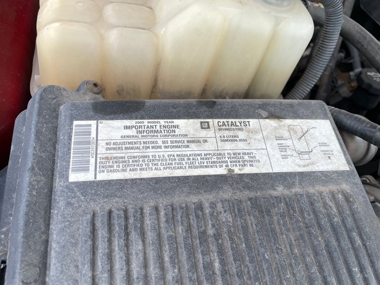 #1304-•-2005-gmc-sierra-pickup-truck-*non-runner*-(has-mn-title)-image-16