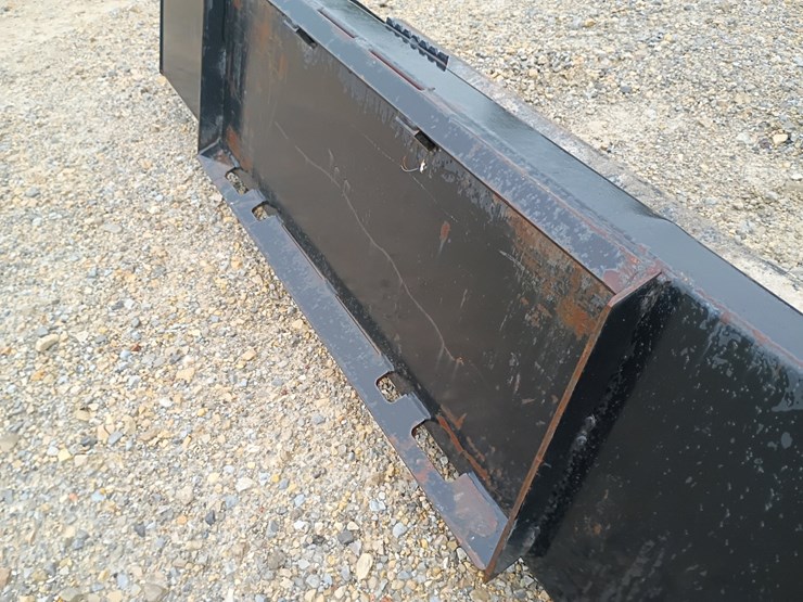 #24743-•-84"-smooth-bucket-skid-steer-attachment-image-8