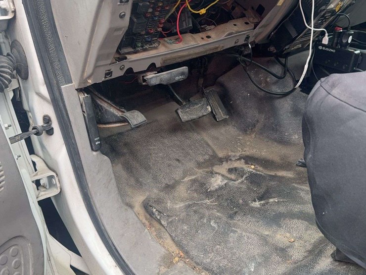 2000-ford-f550-image-10