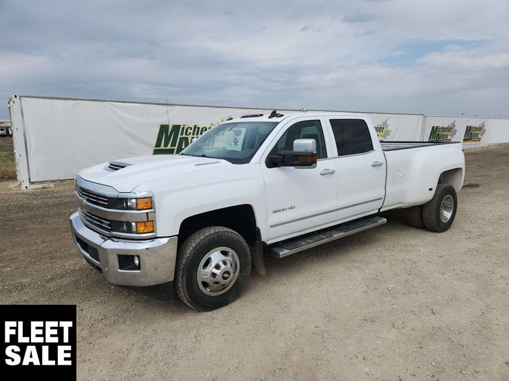 2018-chevrolet-silverado-3500hd-image-1