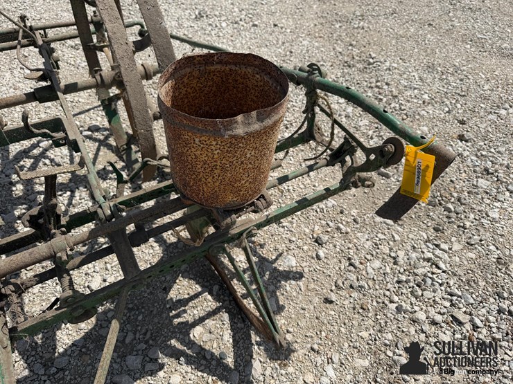 john-deere-2r40-planter-image-12