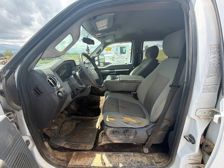 2013-ford-f450-image-19