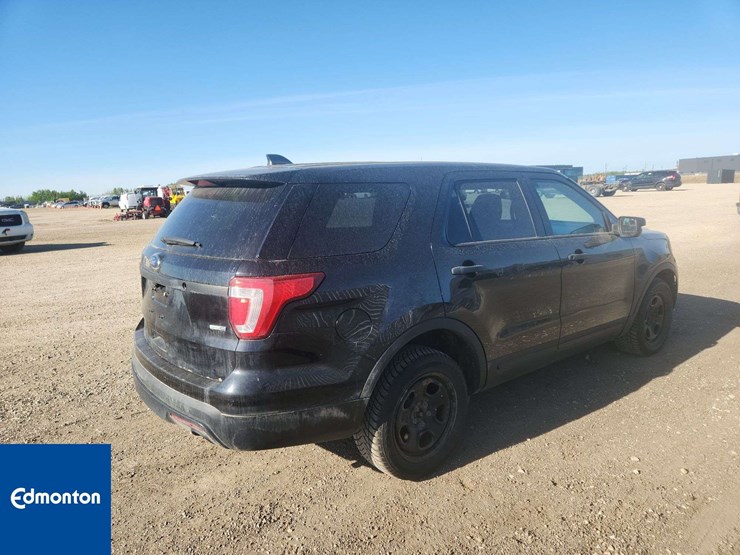2018-ford-explorer-image-4