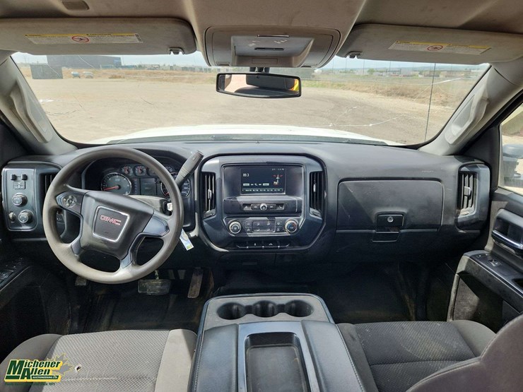 2017-gmc-sierra-2500hd-image-16