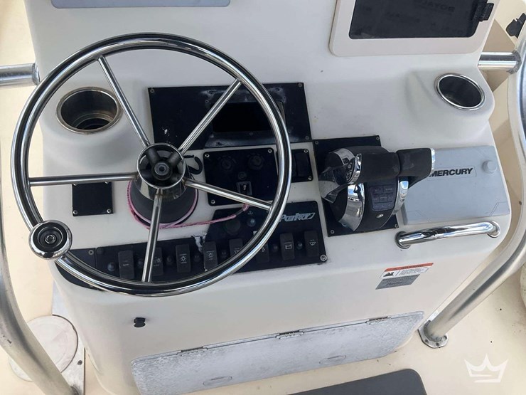 2013-parker-2501-center-console-28ft-boat-with-2000-float-on-30ft-t/a-boat-trailer-image-13