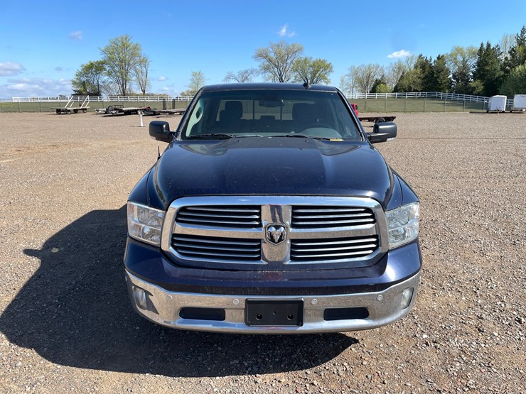 #1312-•-2016-dodge-ram-pickup-truck-(has-mn-salvage-title)-image-8