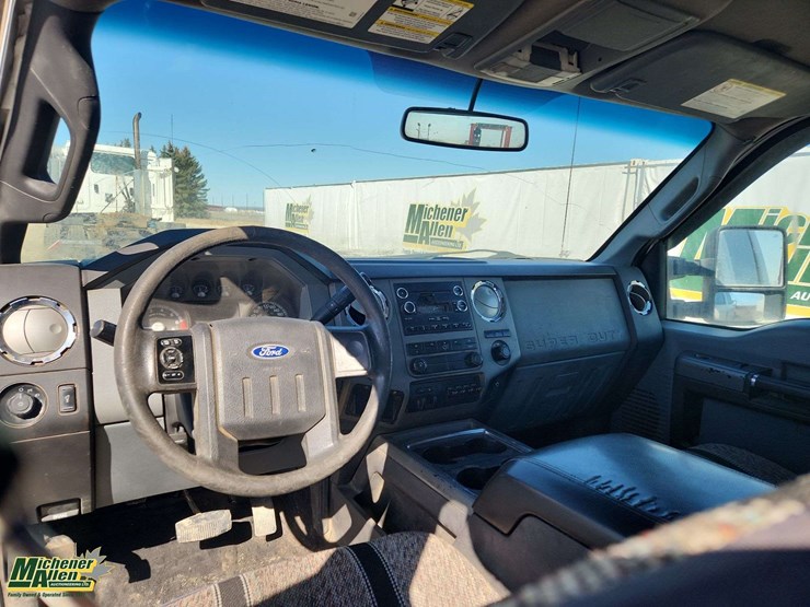 2011-ford-f350-image-19