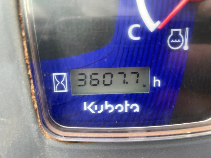 2022-kubota-ssv65-image-48