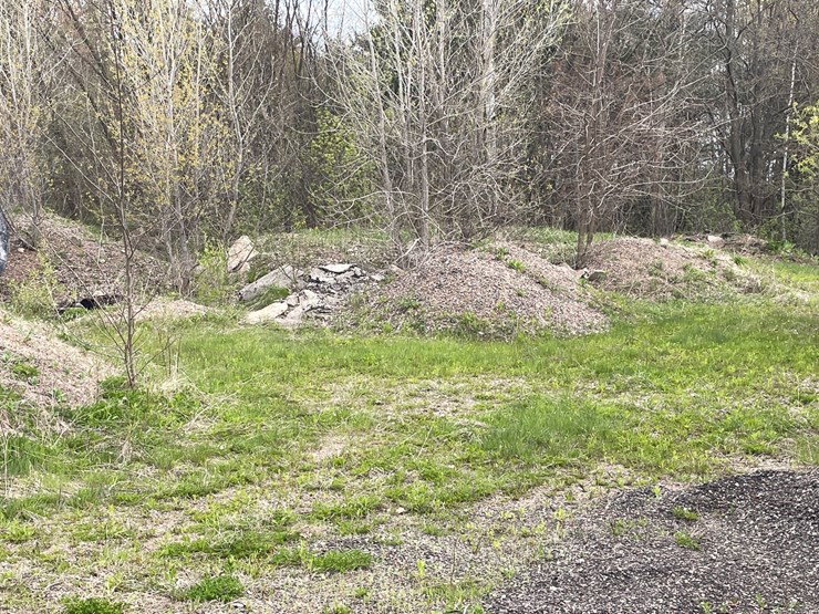 #2824-•-piles-of-material-(g)-image-18