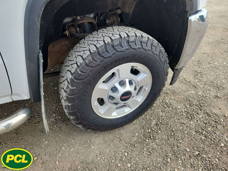 2017-gmc-sierra-2500hd-image-12