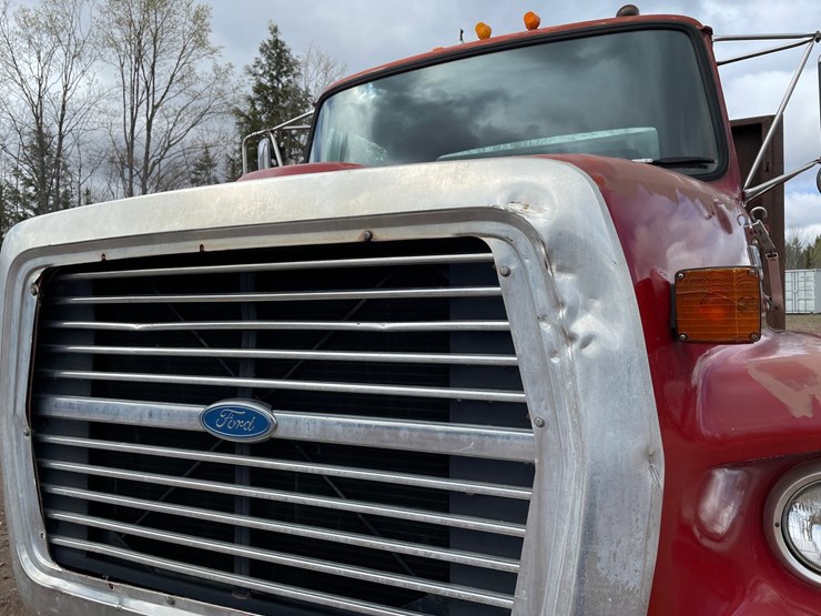 1980-ford-9000-image-10