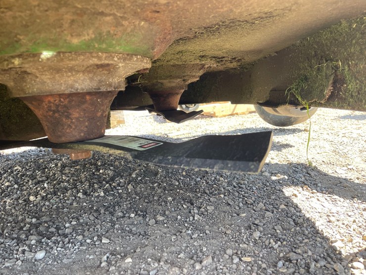 2016-john-deere-z915b-image-9