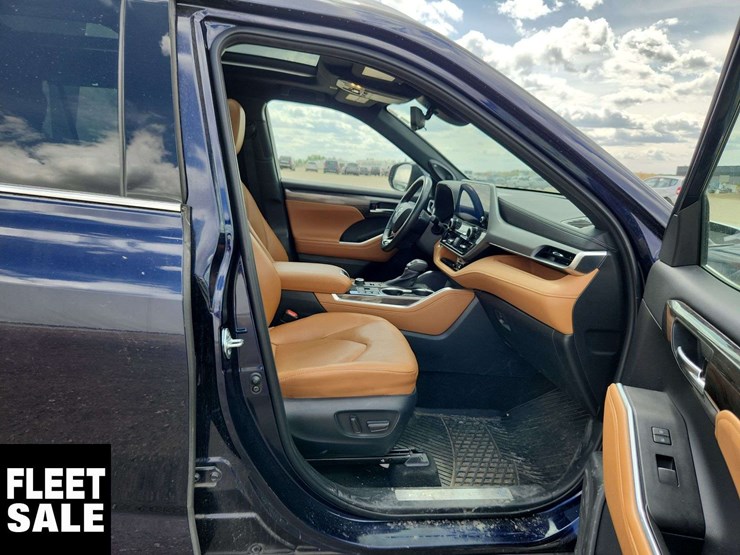 2023-toyota-highlander-image-17