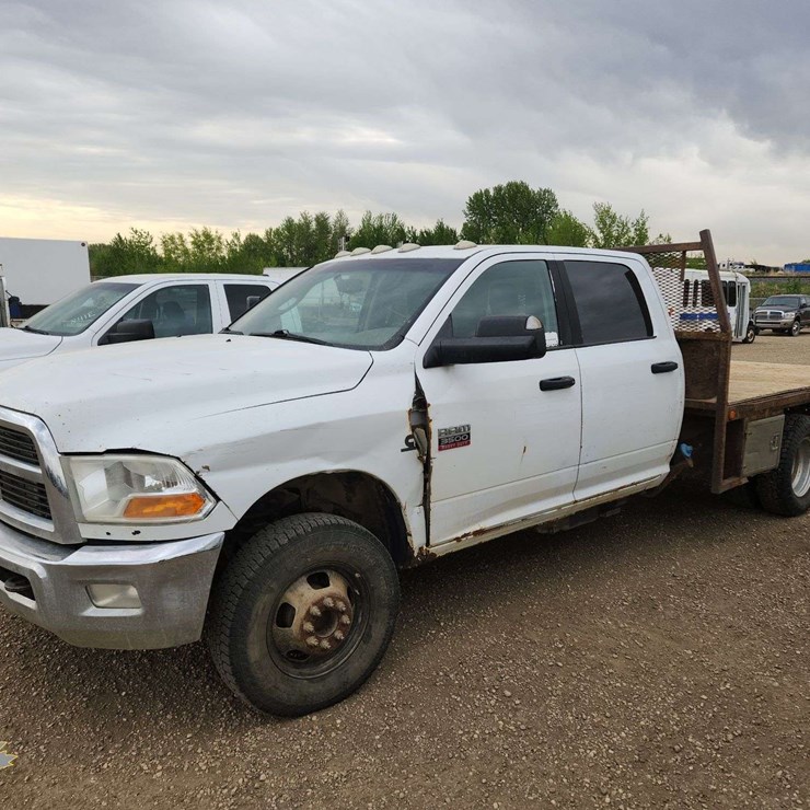 2011 DODGE 3500