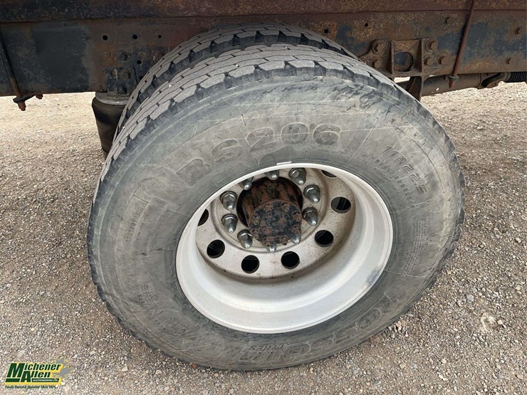 2009-ford-f750-image-12