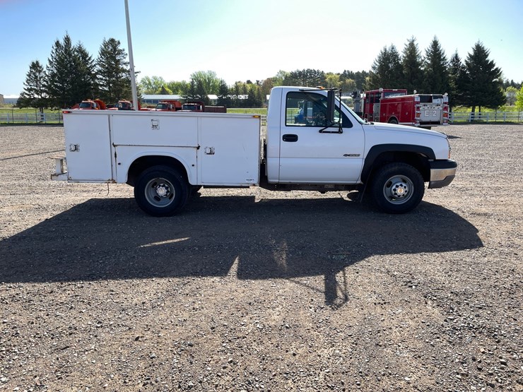 2007-chevrolet-3500-image-6