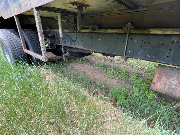 #2881-•-1990-international-sealcoating-truck-(has-wi-title)-(or)-image-11