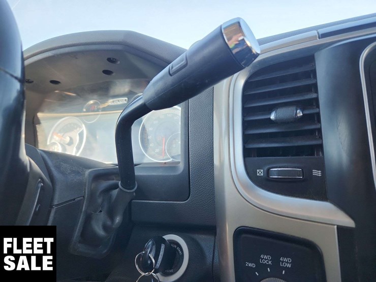 2015-dodge-2500-image-26