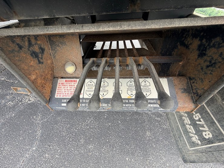 2004-ford-f650-image-85