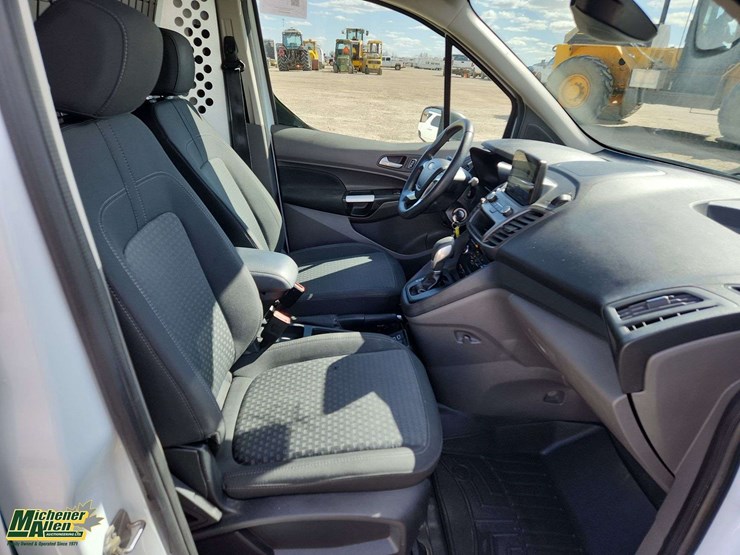 2022-ford-transit-connect-image-17