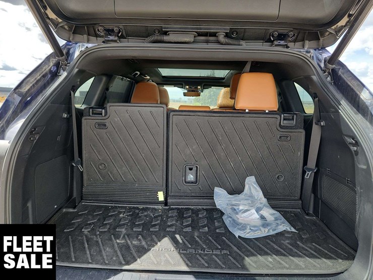 2023-toyota-highlander-image-14