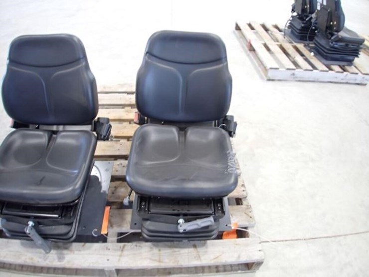 qty-of-(2)-cobo-tractor-seats-image-7