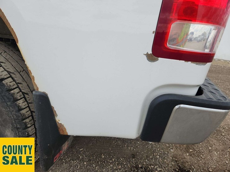 2013-gmc-sierra-1500-image-38