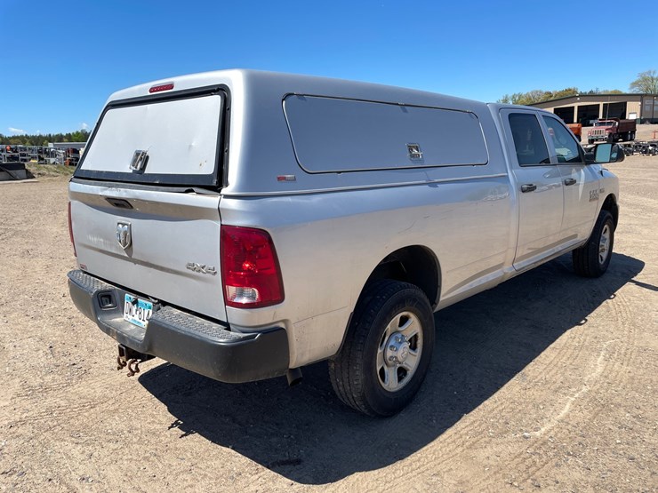 2015-dodge-3500-image-3