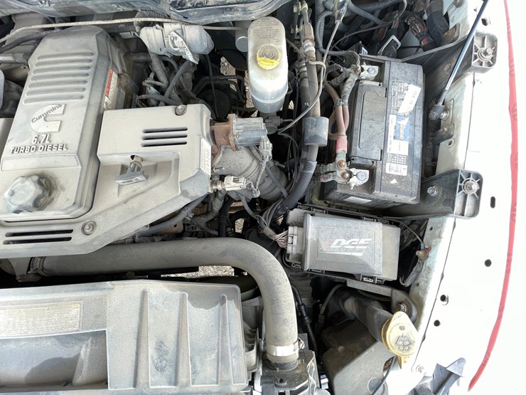 2011-dodge-ram-3500-image-24